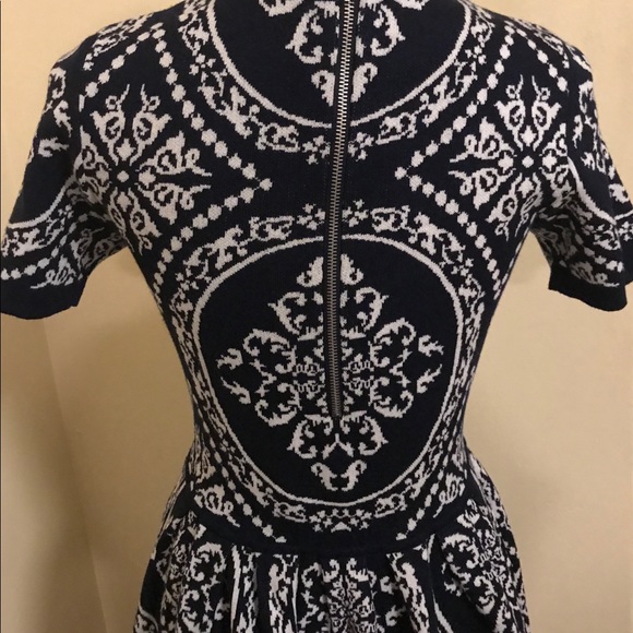 Romeo & Juliet Dress - Picture 6 of 8